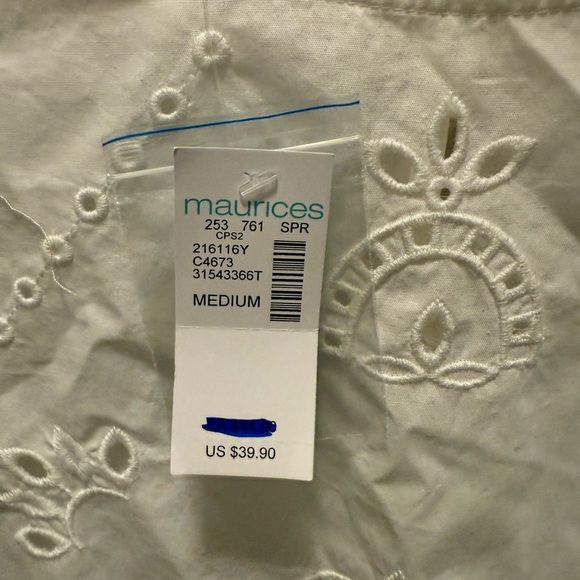 Maurices White 100% Cotton Embroidered Eyelet Blouse Size M - Picture 8 of 9